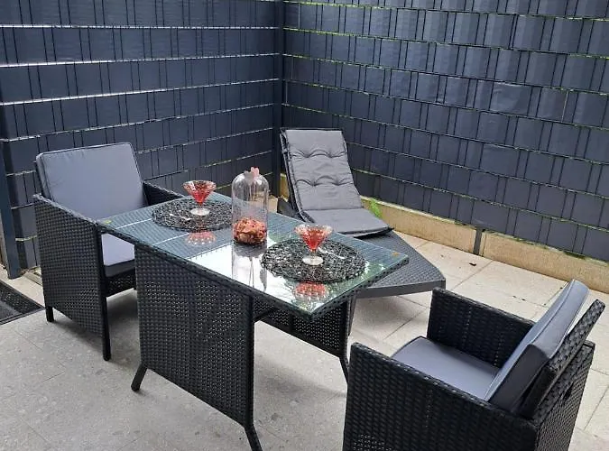 شقة Stunning New With Free Parking Near City Centre ليوبليانا